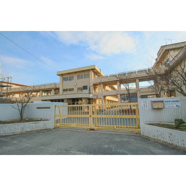 中学校　岡山市立操山中学校（中学校）まで1034m