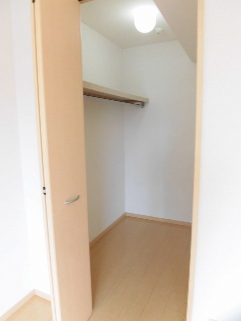 収納　広いウォークインクローゼットがあります。