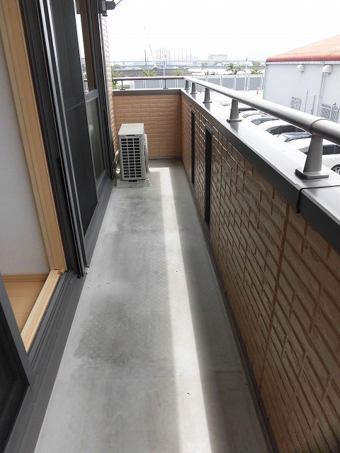 バルコニー　南向きのバルコニー