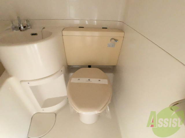 トイレ　トイレはシンプルな作りで使いやすそうです。