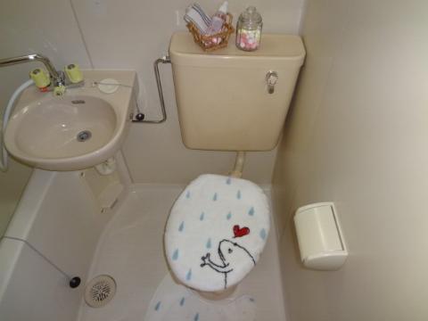 【松阪市宝塚町のマンションのトイレ】