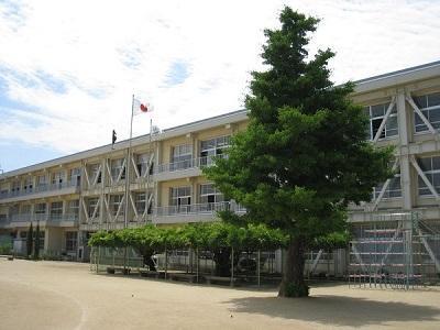 【フォブール田窪の小学校】