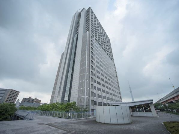 【墨田区堤通のマンションの建物外観】