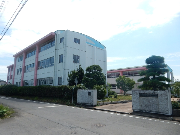 【クラール泉 Aの小学校】