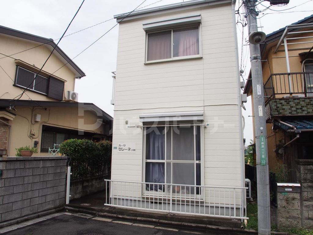 船橋市藤原のアパートの建物外観