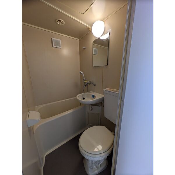 バス・シャワールーム　トイレ3点ユニット