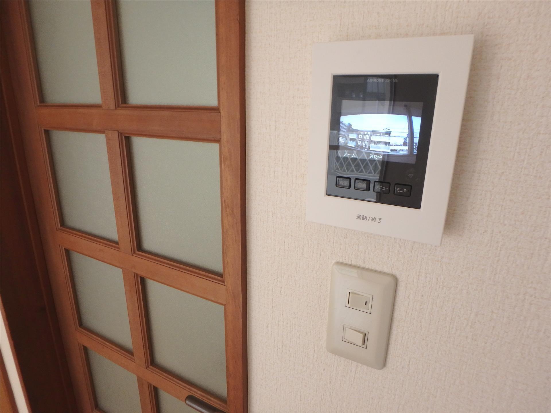 セキュリティ　来訪者を確認出来るTVモニターホン付きです