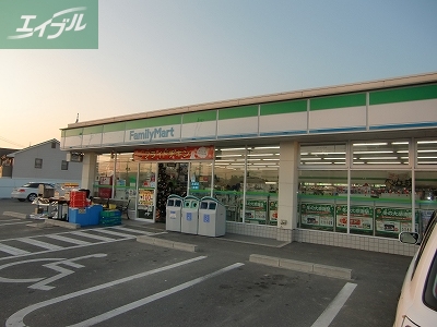 コンビニ　ファミリーマート岡山庭瀬店（コンビニ）まで978m