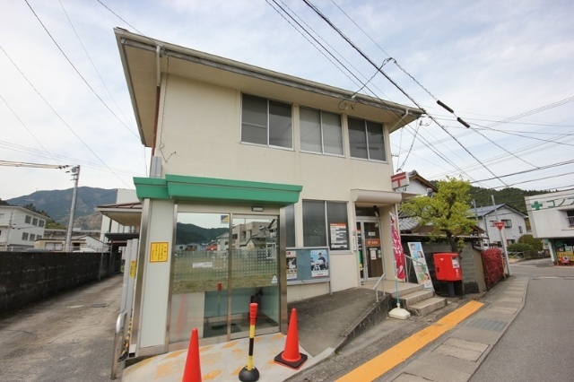 【和食郷戸建ての郵便局】