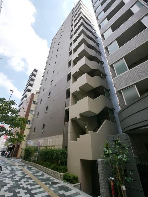 【板橋区板橋のマンションの建物外観】