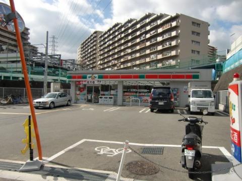 ヴェルドゥール北春日丘　サンクス茨木美穂ヶ丘店（その他　331m）