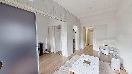 居室・リビング　お部屋によって内装が異なる場合がございます。