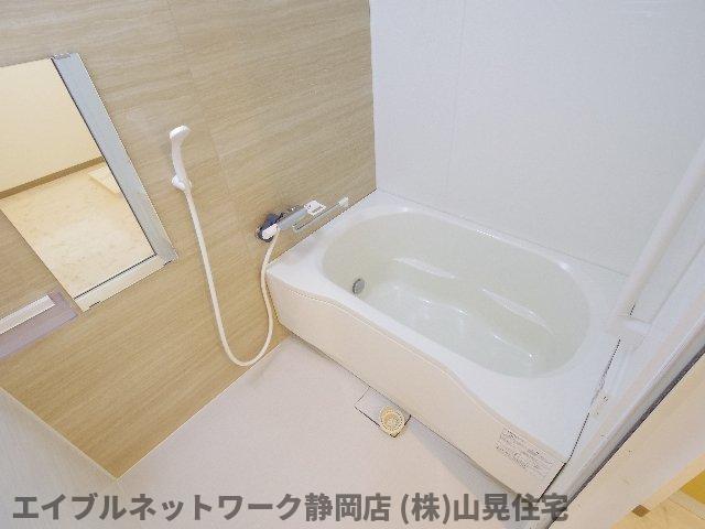 バス・シャワールーム　きれいなお風呂です