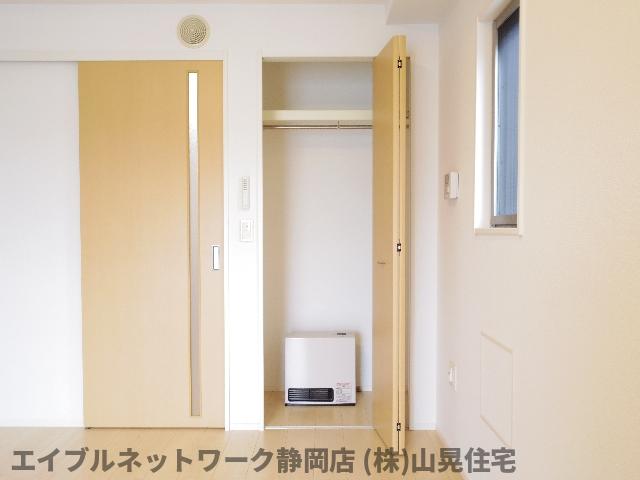 収納　ちょっとした収納スペースも充実しています