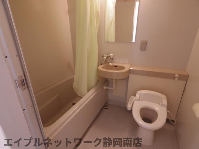 トイレ　シンプルで使いやすいトイレです