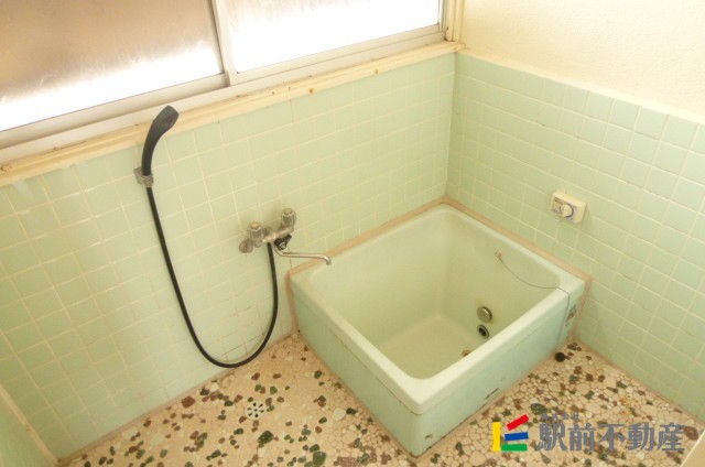 バス・シャワールーム　懐かしい浴室☆