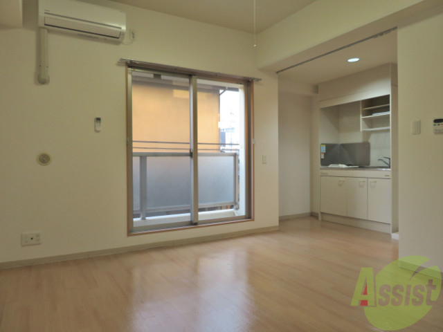 居室・リビング　１０帖の、広々とした使いやすい間取りのお部屋でございます