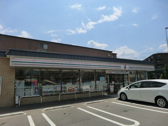 コンビニ　セブン‐イレブン 京都上桂前田町店（コンビニ）まで417m