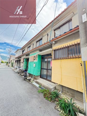 エントランス　落ち着いたエントランスです