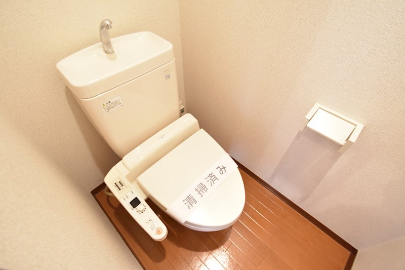 トイレ　温水洗浄便座