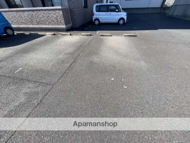 駐車場　エントランス