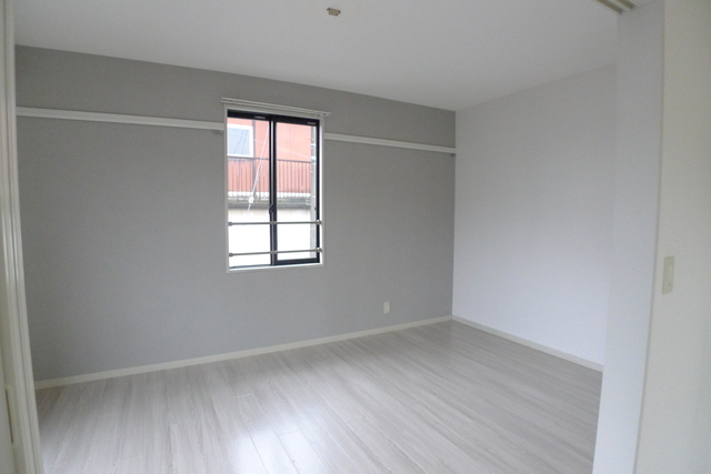 その他部屋・スペース　側面壁にはフックもついているので飾り付けも楽々