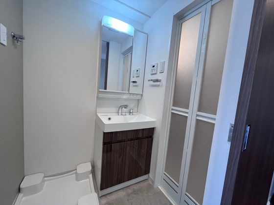 洗面設備　※別部屋の写真です