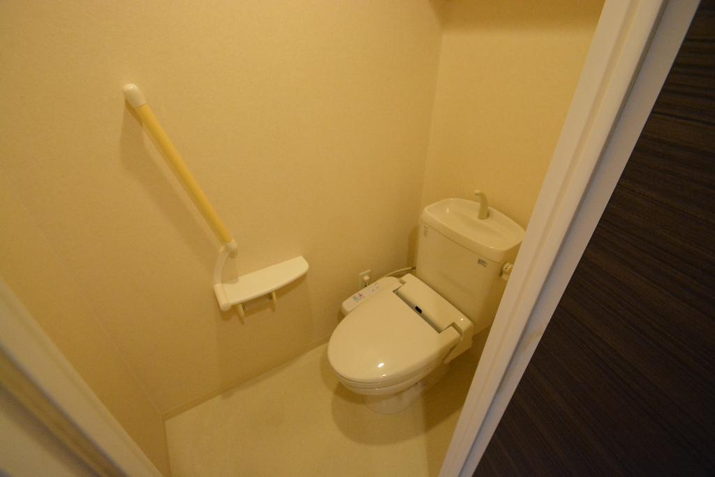 トイレ　シャワー付トイレ