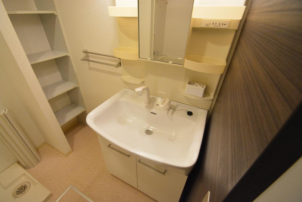 洗面設備　洗髪洗面化粧台