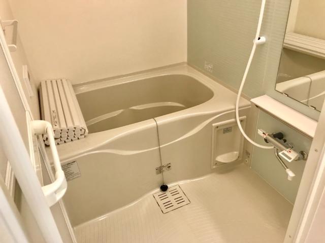 バス・シャワールーム　バス