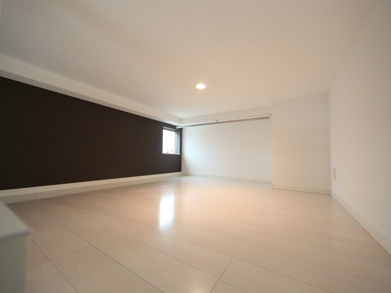 その他部屋・スペース　上階ロフト6.2帖（収納としてもお部屋としても使えます）