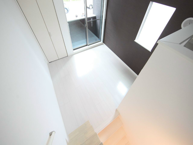 バルコニー　洋室6帖　上階ロフト6.2帖（収納でも部屋でも使えます）