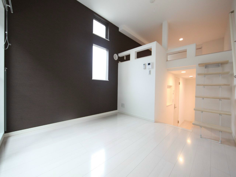 居室・リビング　洋室6帖　上階ロフト6.2帖　エアコン