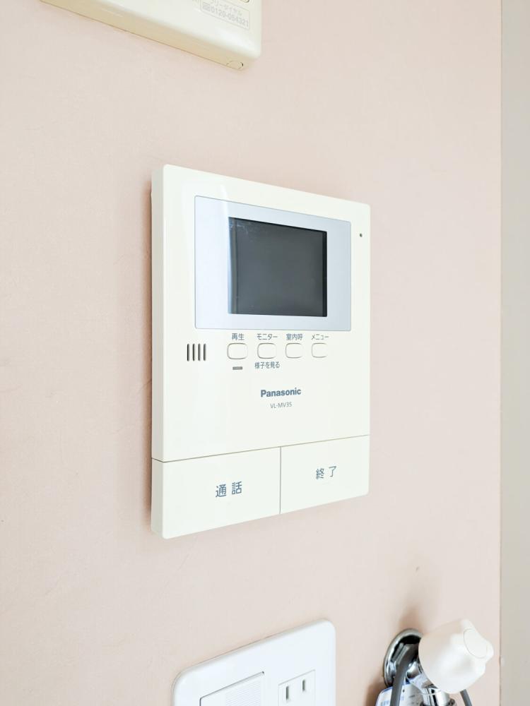 セキュリティ　モニタ付きインターホン写真は同物件他室