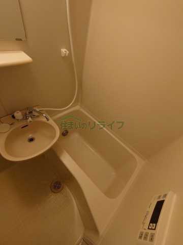 バス・シャワールーム　別階層の写真になります。