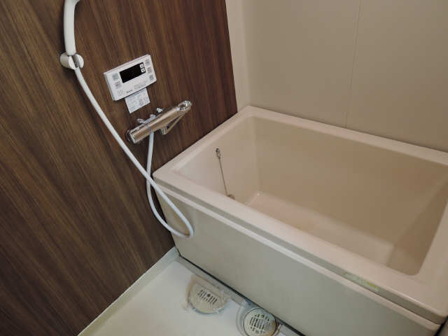 バス・シャワールーム　追い焚き機能付き浴室
