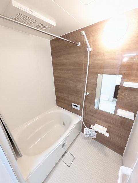 バス・シャワールーム　※建築中の写真です