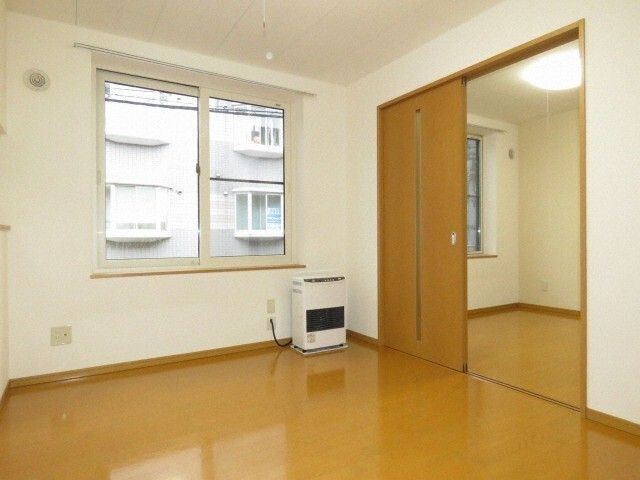 居室・リビング　※写真は１０３号室です。