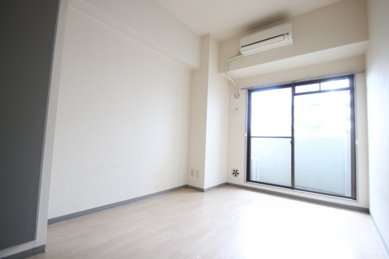 居室・リビング　※別部屋の写真です