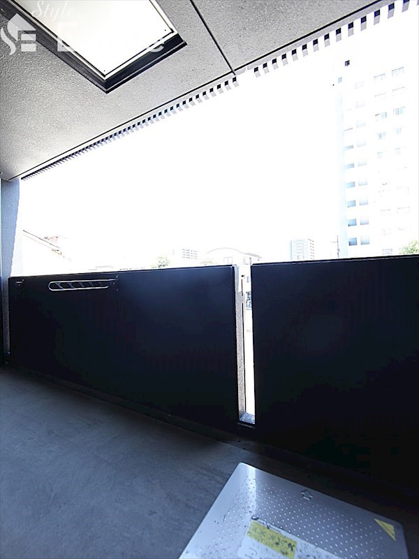 バルコニー　バルコニー