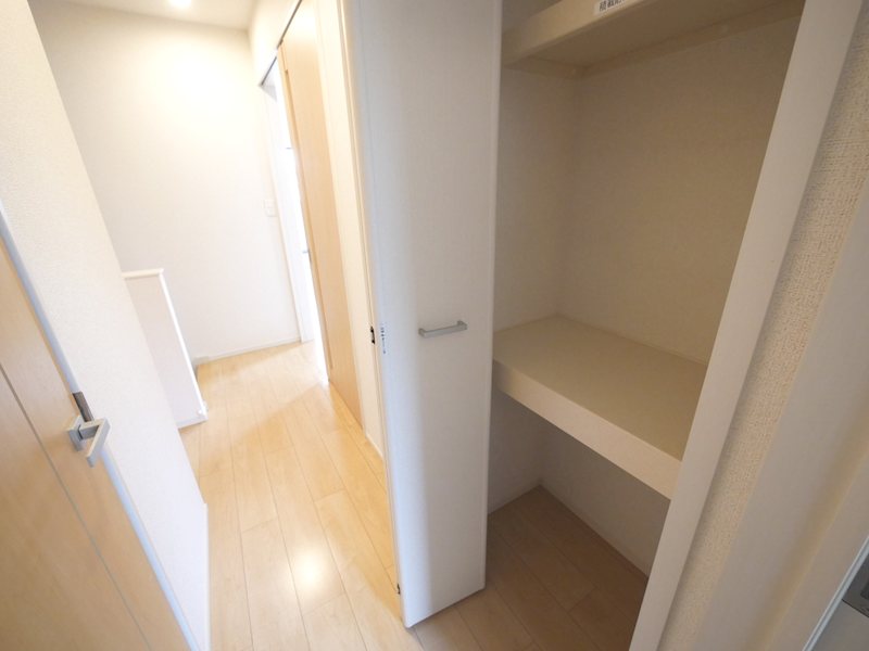 収納　ホール側