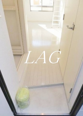 玄関　玄関です。