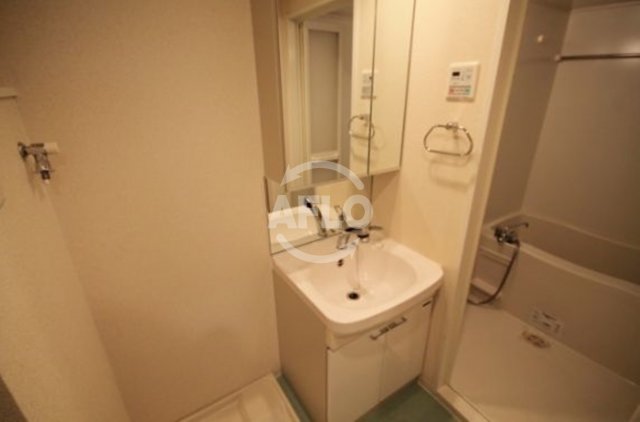 洗面設備　ミュプレ北浜　洗面化粧台