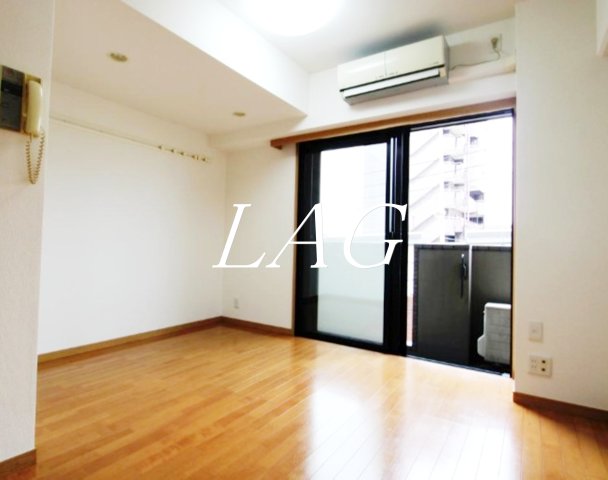 居室・リビング　洋室のお部屋（同仕様）です。