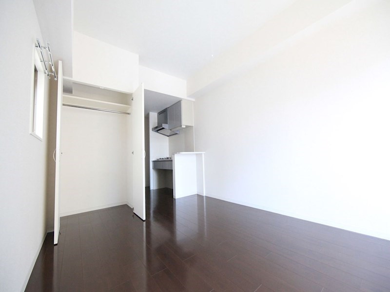 その他部屋・スペース　洋室10.5帖　クローゼット付（収納充実してます）