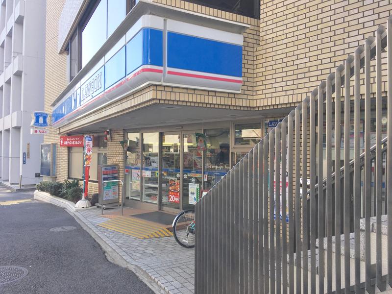 コンビニ　ローソン北参道駅前店（コンビニ）まで288m