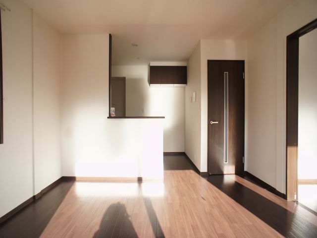 居室・リビング　快適に過ごせるエアコンが付いています♪