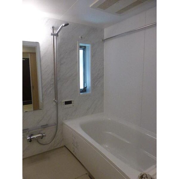 バス・シャワールーム　日々の暮らしに欠かせないお風呂です