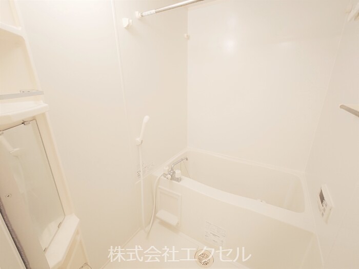 バス・シャワールーム　浴室乾燥付きです