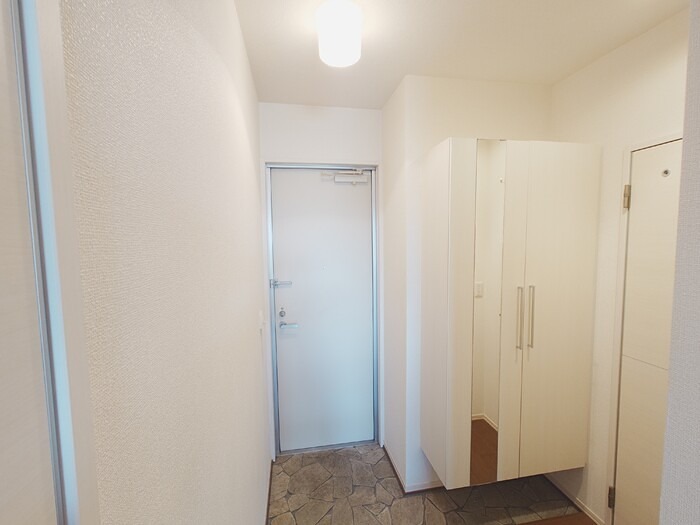 玄関　シューズボックス付きの玄関です。